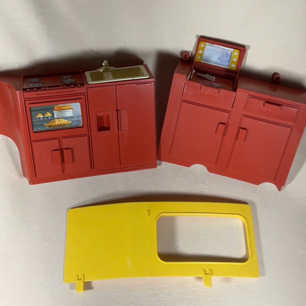 Vintage Barbie 1976 Star Traveler 3' GMC RV Motorhome Camper Kitchen&Vanity&Door